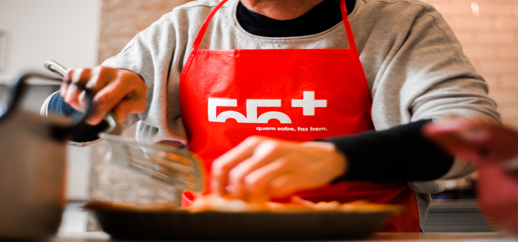 Mais que um serviço de chefs ao domicílio, uma plataforma que acredita que idade não é defeito mas sim experiência